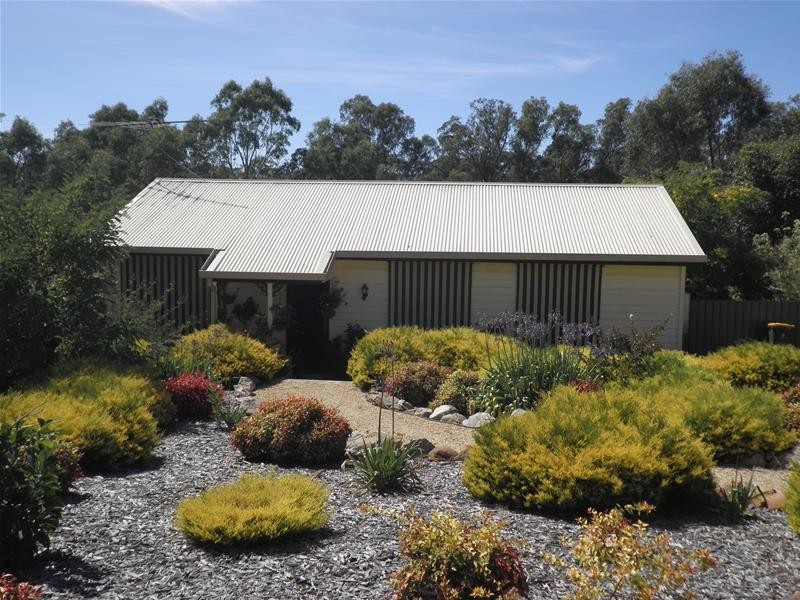 11 Charles Street, Springton SA 5235