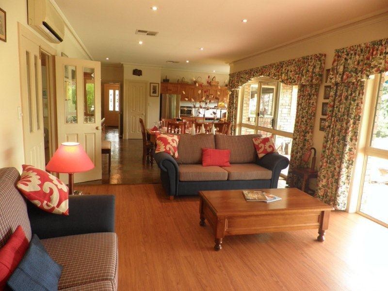 22 Meshach Burge Terrace, Lyndoch SA 5351