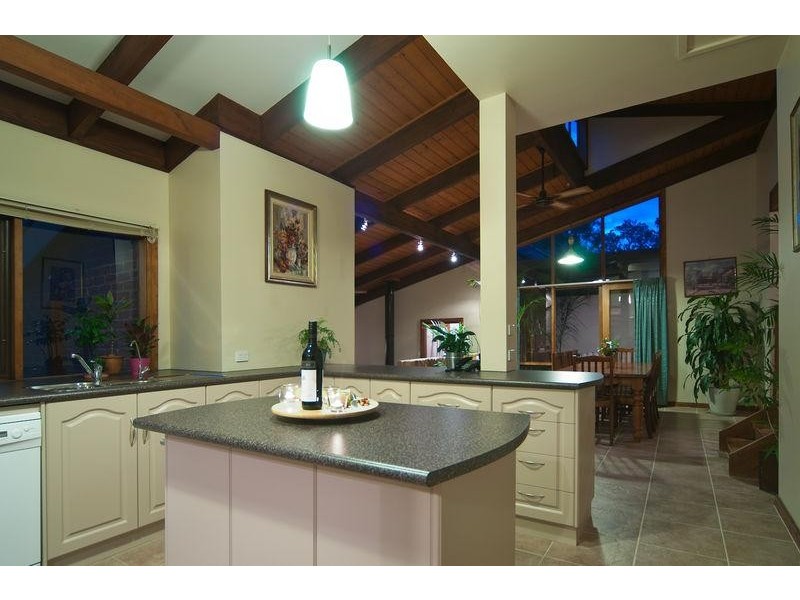 8 Kenton Terrace, Gumeracha SA 5233