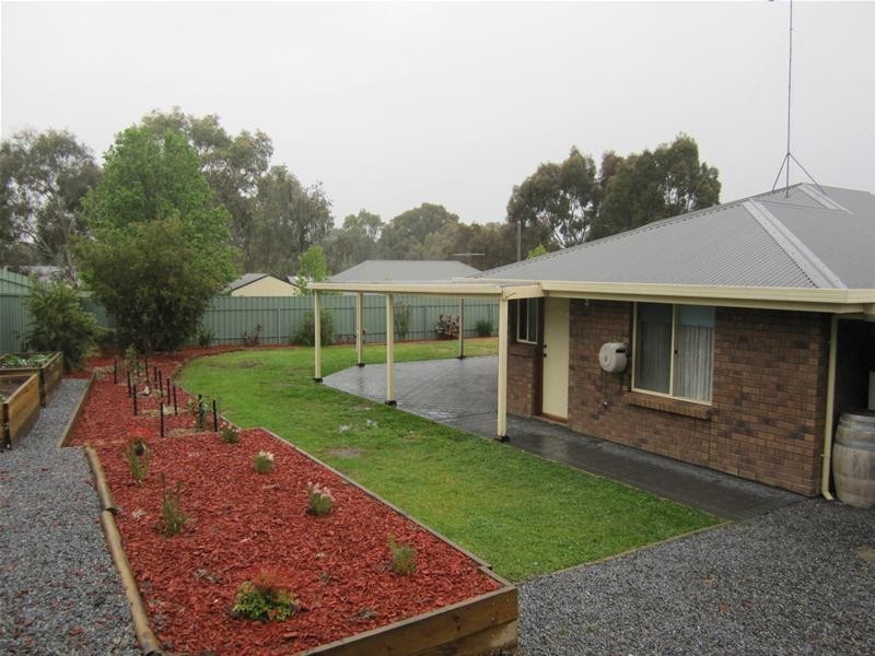 18 Mitchell Court, Williamstown SA 5351
