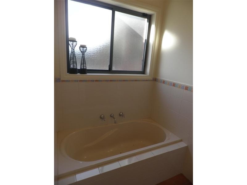 11 Robert Rankine Road, Williamstown SA 5351