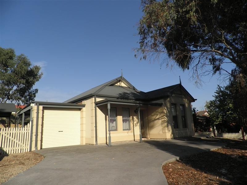 11 Robert Rankine Road, Williamstown SA 5351