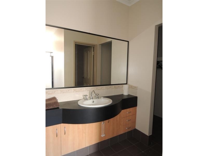 4 Derrinding Way, Kununurra WA 6743