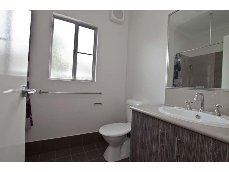 2/9 Silverbox Avenue, Kununurra WA 6743