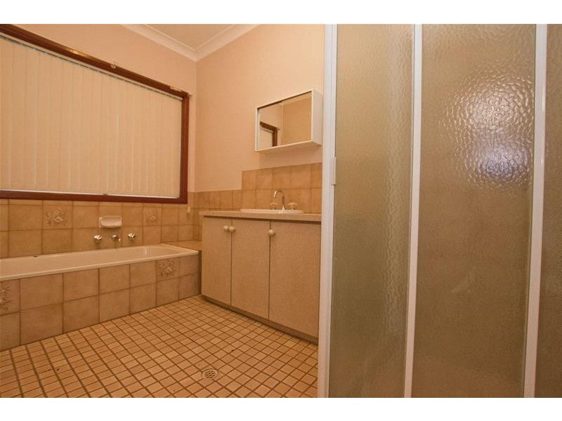 2 Palm Court, Kununurra WA 6743