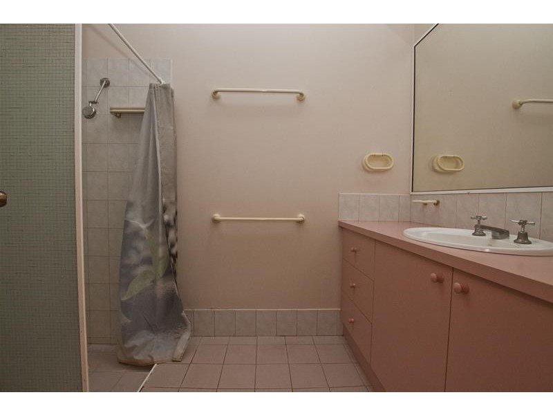 2 Cycas Close, Kununurra WA 6743