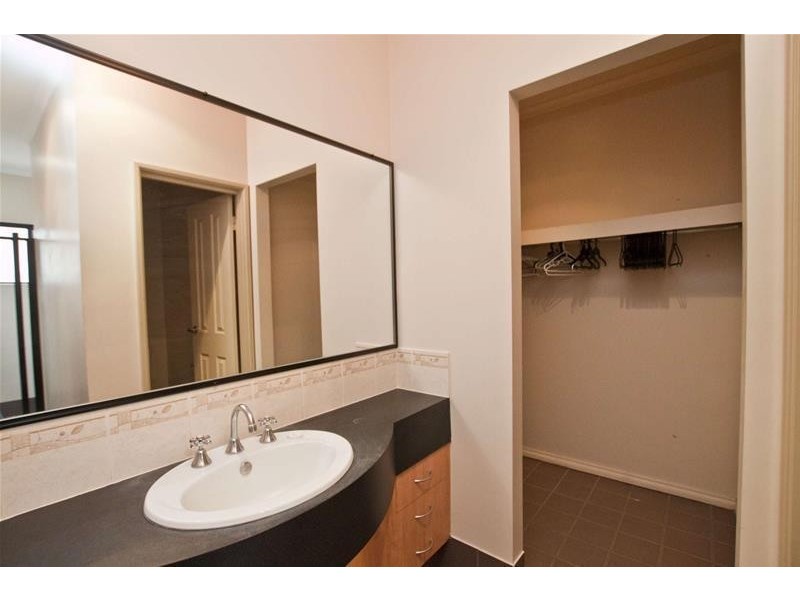 4 Derrinding Way, Kununurra WA 6743