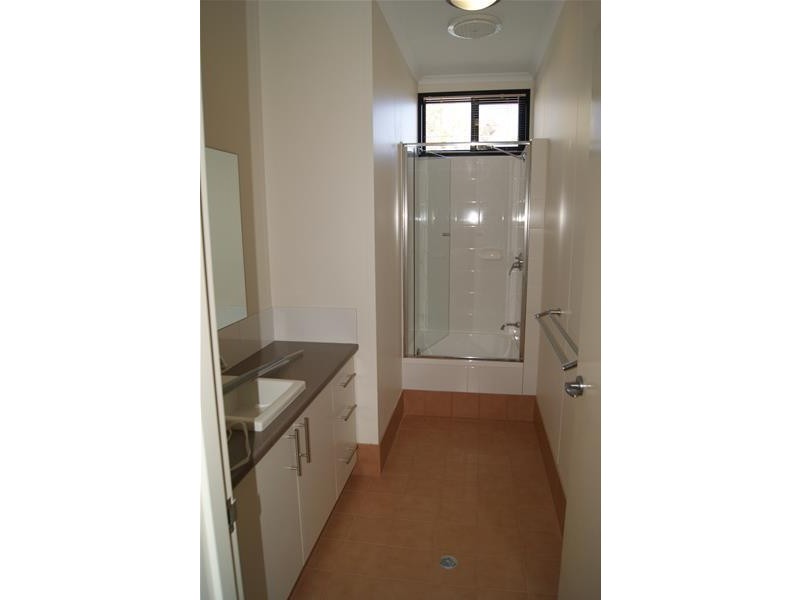 8 Tamarind Meander, Kununurra WA 6743