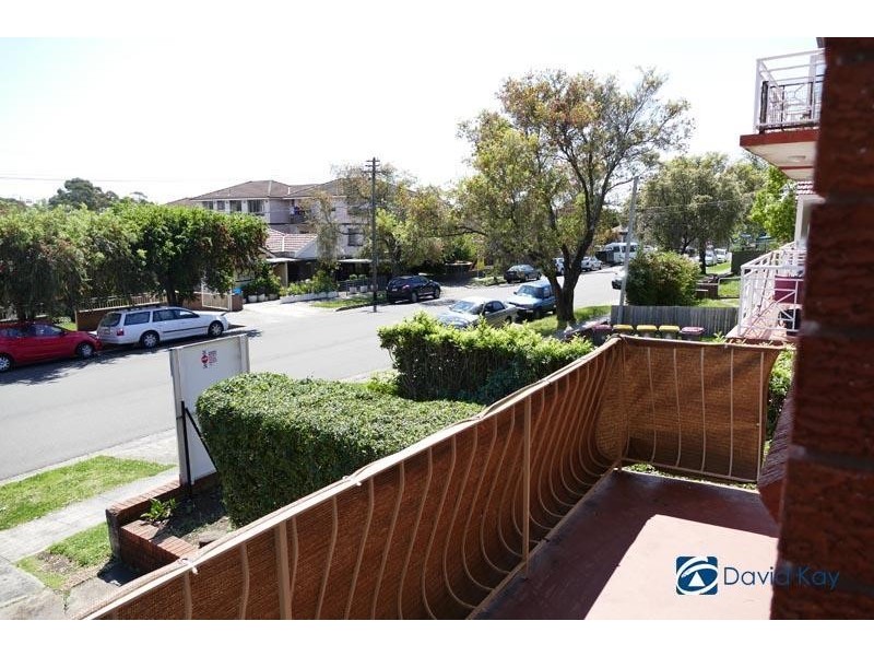 2/6 Lucerne Street, Belmore NSW 2192