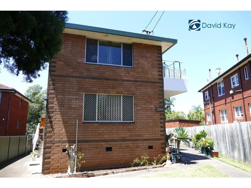 4/20a Unara Street, Campsie NSW 2194