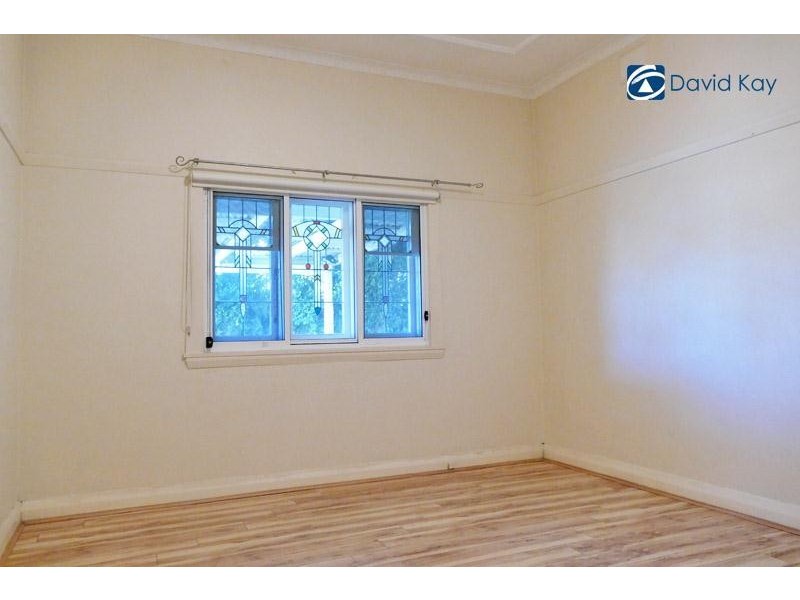 76 Canarys Road, Roselands NSW 2196