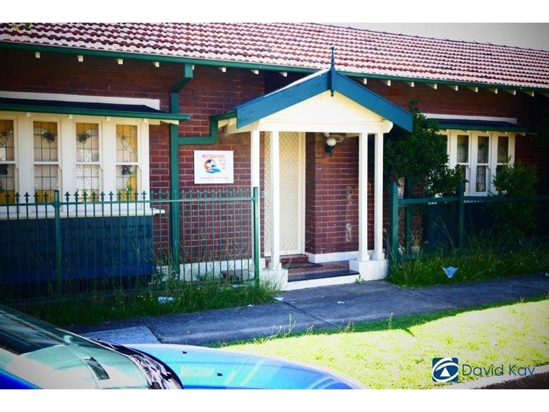 32 South Parade, Campsie NSW 2194