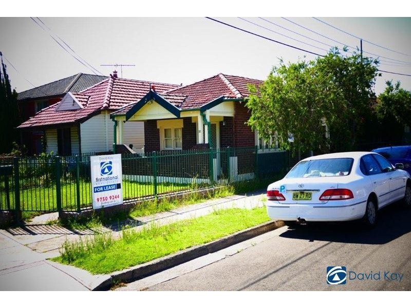 32 South Parade, Campsie NSW 2194