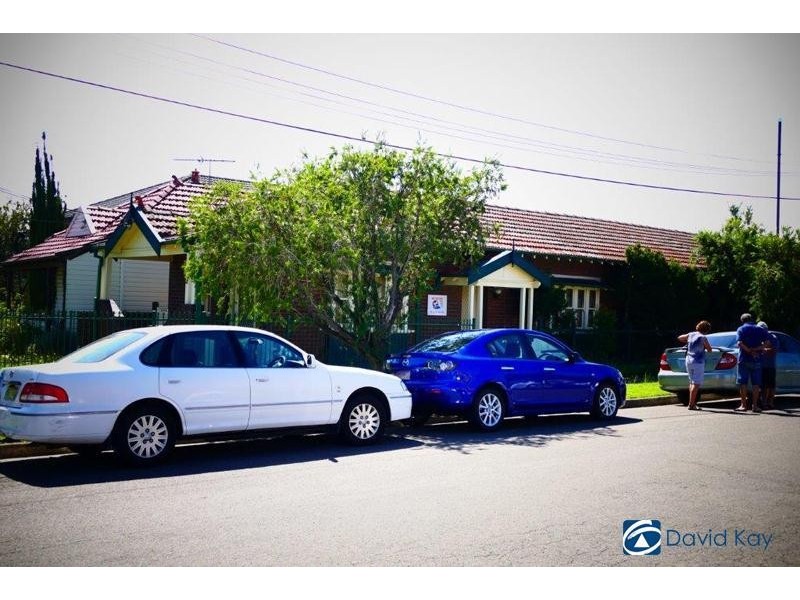 32 South Parade, Campsie NSW 2194