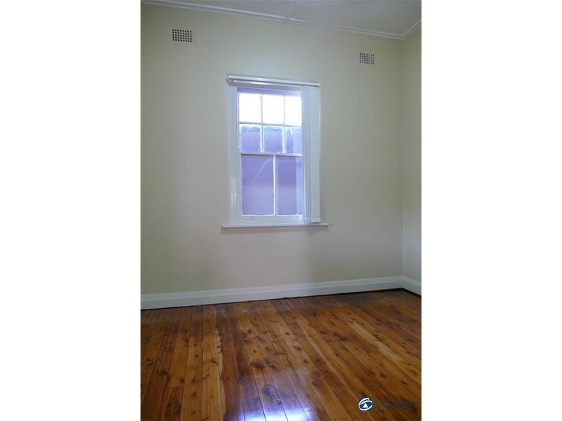 8 Hugh Street, Belmore NSW 2192