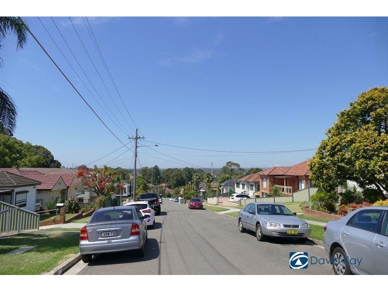 1 Tournay Street, Peakhurst NSW 2210