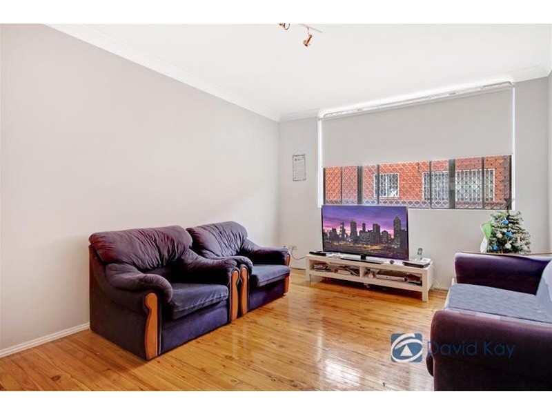 2/13 Drummond Street, Warwick Farm NSW 2170