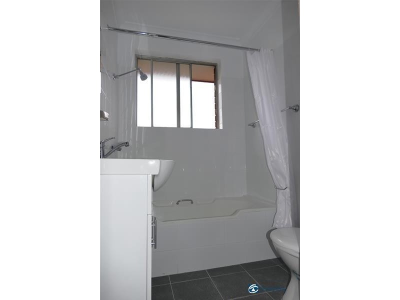 8/18 Denman Avenue, Wiley Park NSW 2195