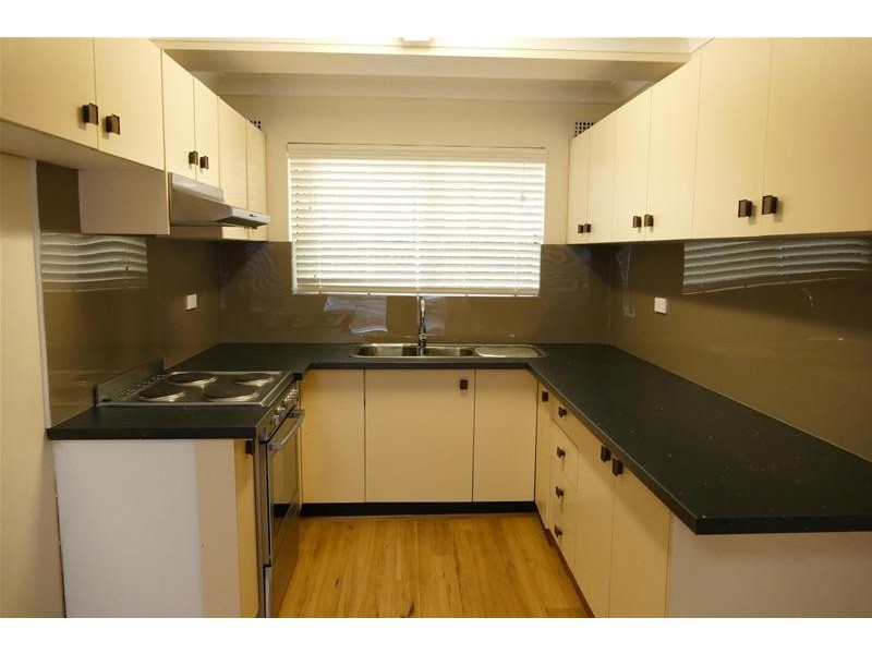 1/27 North Parade, Campsie NSW 2194