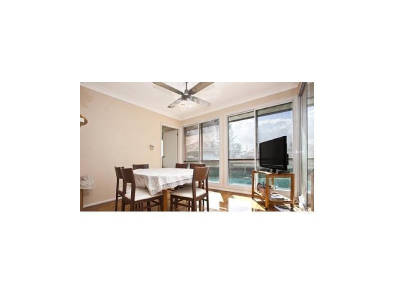 8 Tamarix Crescent, Banksia NSW 2216