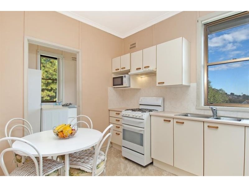 5 Nyan Street, Chifley NSW 2036