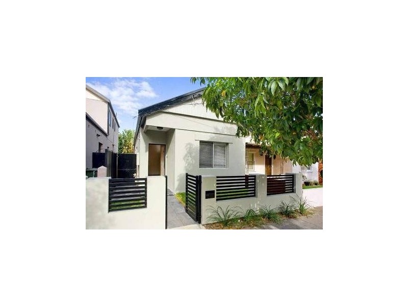 29 Universal Street, Eastlakes NSW 2018