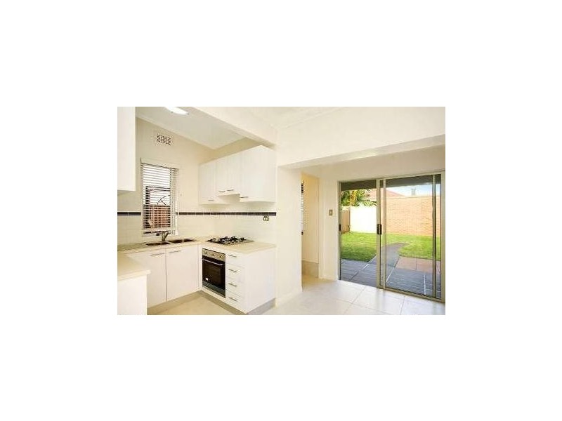 29 Universal Street, Eastlakes NSW 2018