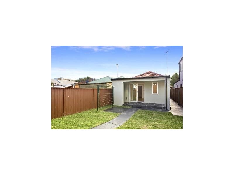 29 Universal Street, Eastlakes NSW 2018