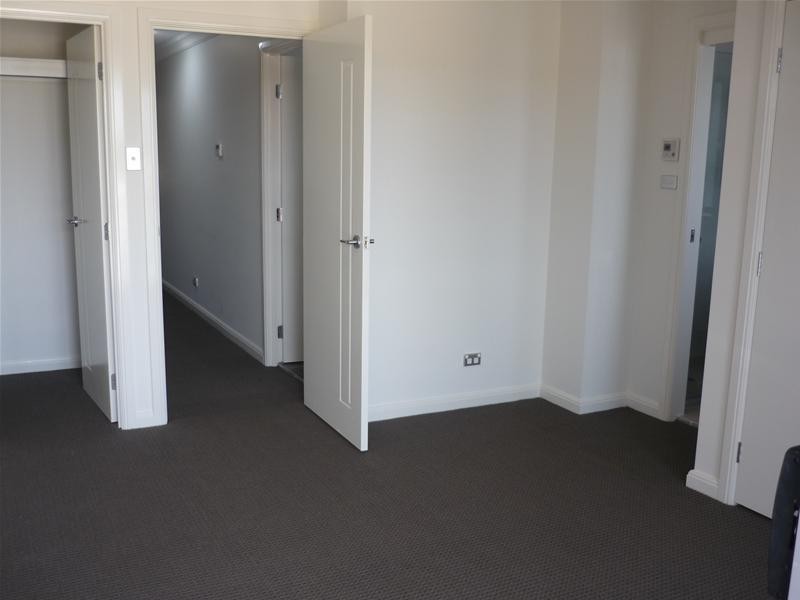 34 Eyres Street, Chifley NSW 2036