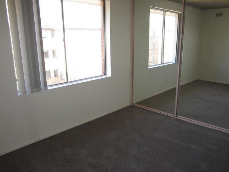 11/4 Hearne Close, Eastlakes NSW 2018