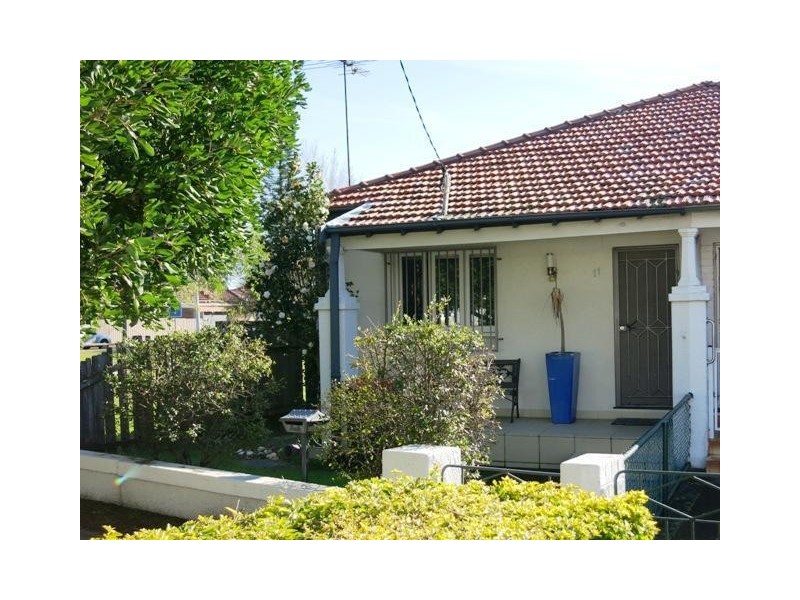 11 Flint Street, Hillsdale NSW 2036