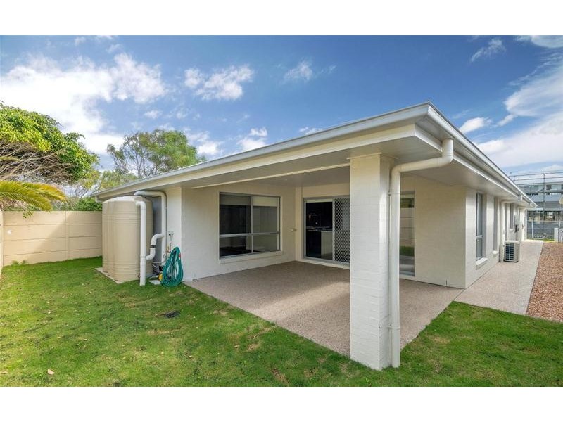 50  The Drive, Yamba NSW 2464