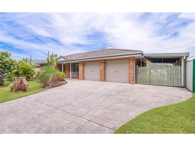 32 Wattle Drive, Yamba NSW 2464