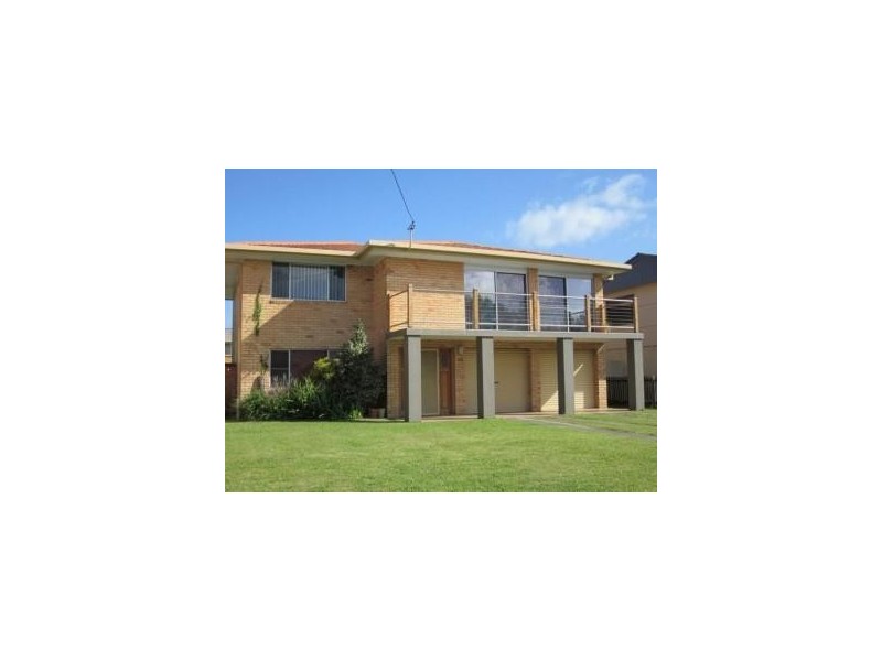 17 Endeavour Street, Yamba NSW 2464