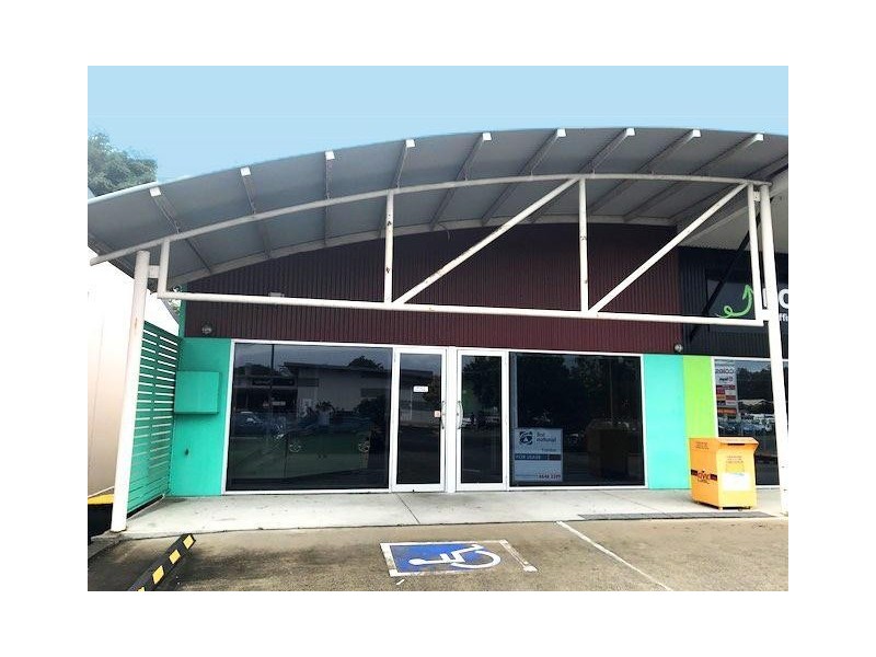 1/4 Treelands Drive, Yamba NSW 2464