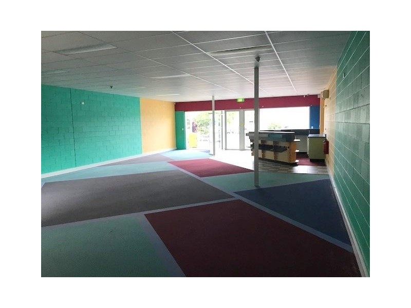 1/4 Treelands Drive, Yamba NSW 2464