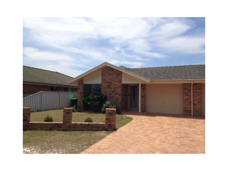 2/3 Kookaburra Court, Yamba NSW 2464