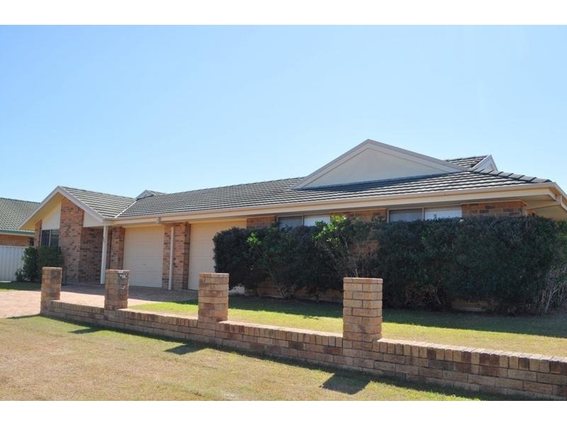 2/3 Kookaburra Court, Yamba NSW 2464