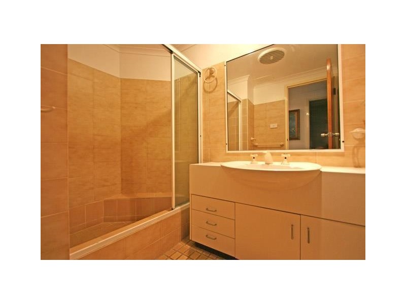 2/20 Pacific Parade, Yamba NSW 2464