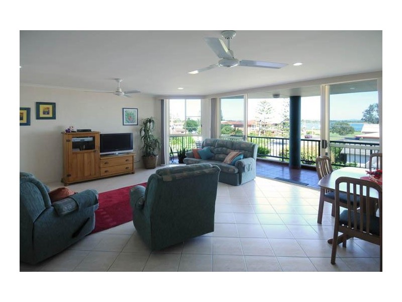 3/10 Claude Street, Yamba NSW 2464