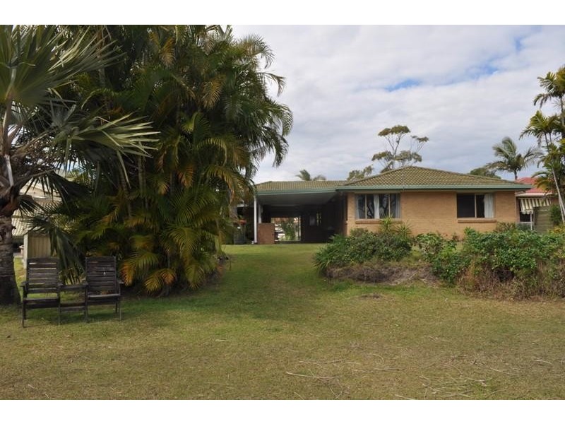 22 Westringia Place, Yamba NSW 2464