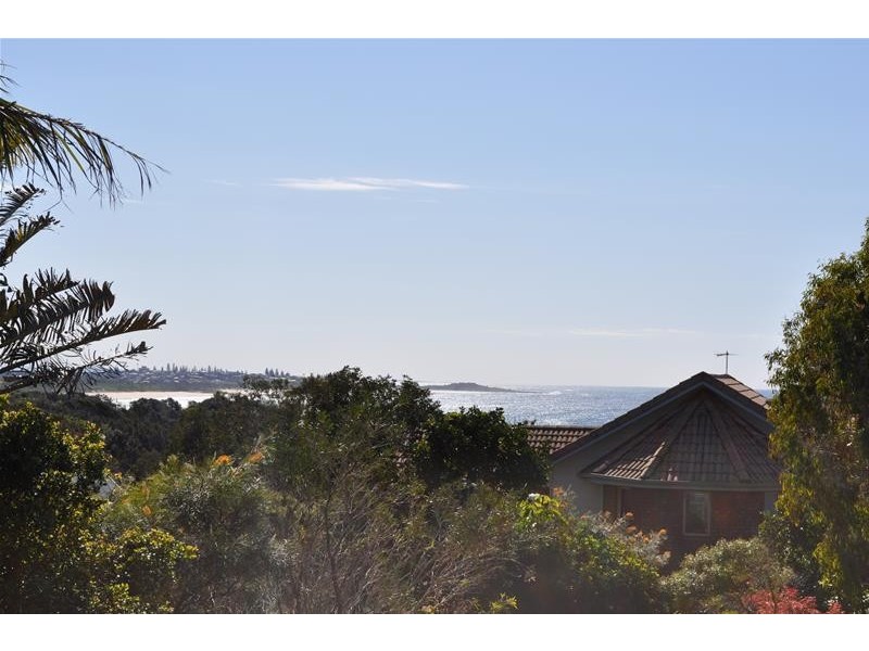 12 Pacific Street, Angourie NSW 2464