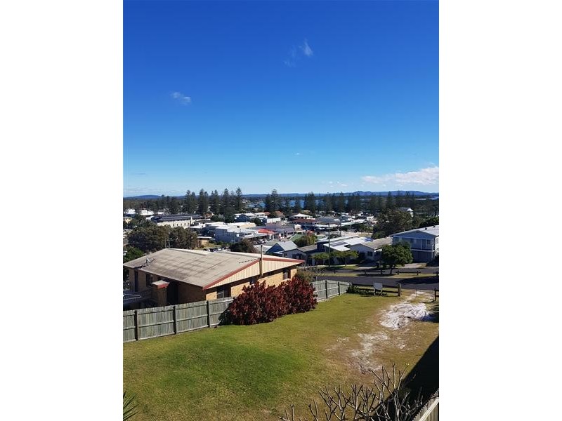 2/11 Campbell Lane, Yamba NSW 2464