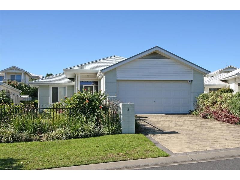 3 The Parkway, Yamba NSW 2464