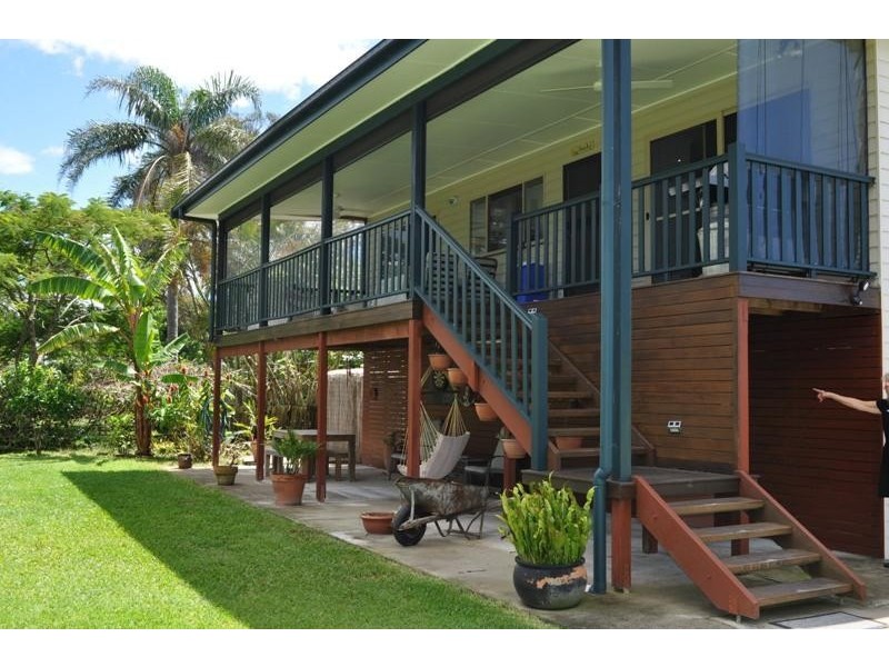 2 Yamba Street, Palmers Island NSW 2463