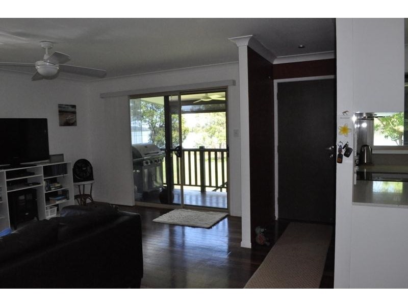 2 Yamba Street, Palmers Island NSW 2463