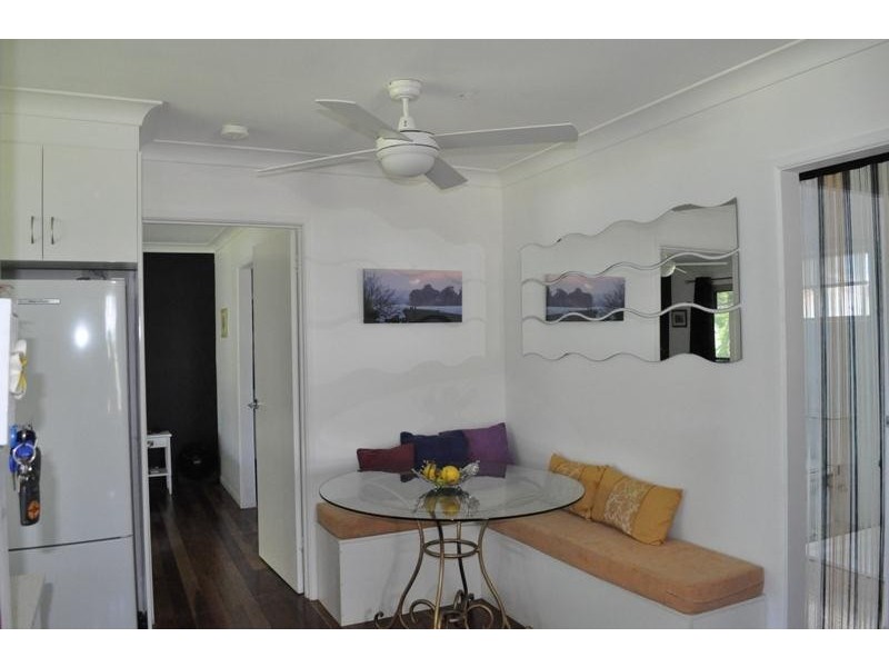 2 Yamba Street, Palmers Island NSW 2463