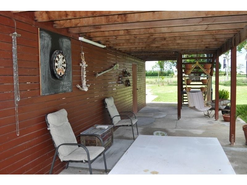 2 Yamba Street, Palmers Island NSW 2463