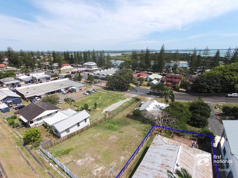 9 High Street, Yamba NSW 2464