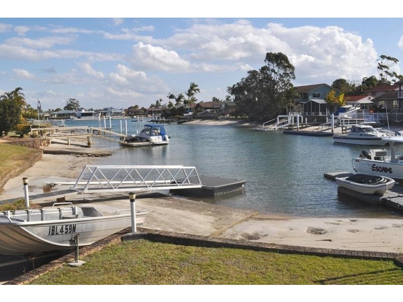 1 Westringia Place, Yamba NSW 2464